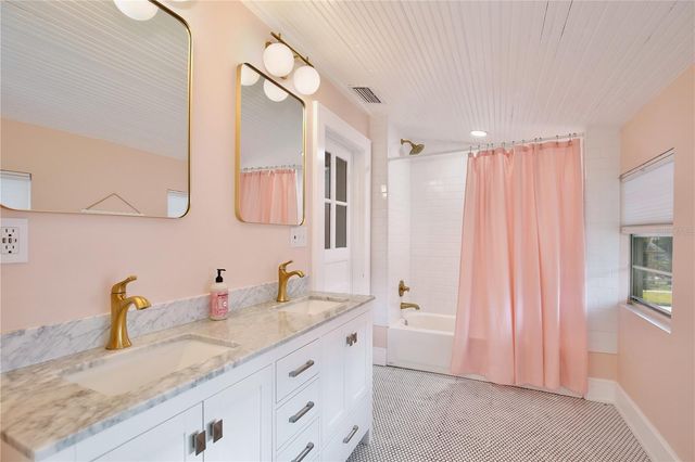 918 S PALMETTO AVENUE, Sanford, FL 32771