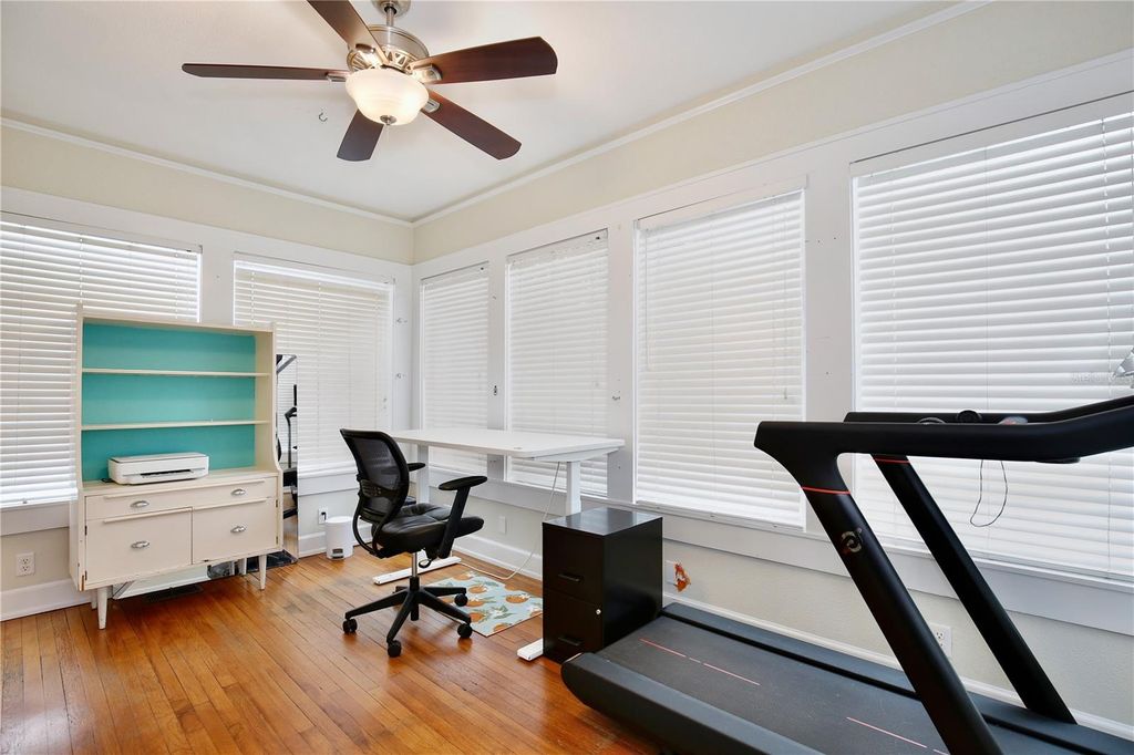 Image 21 of property listing at 918 S PALMETTO AVENUE, Sanford, FL 32771