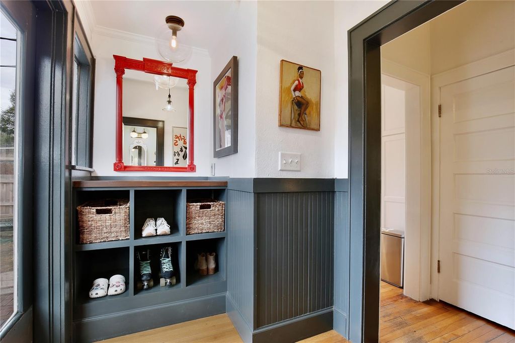 Image 24 of property listing at 918 S PALMETTO AVENUE, Sanford, FL 32771