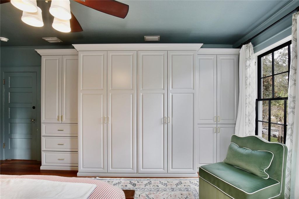 Image 32 of property listing at 918 S PALMETTO AVENUE, Sanford, FL 32771