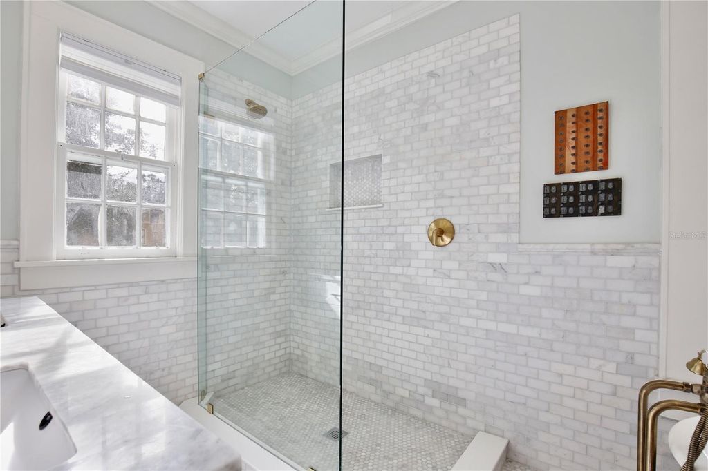 Image 38 of property listing at 918 S PALMETTO AVENUE, Sanford, FL 32771