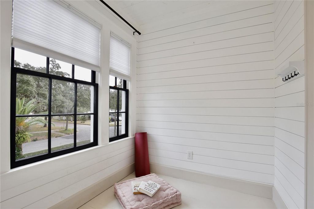 Image 41 of property listing at 918 S PALMETTO AVENUE, Sanford, FL 32771