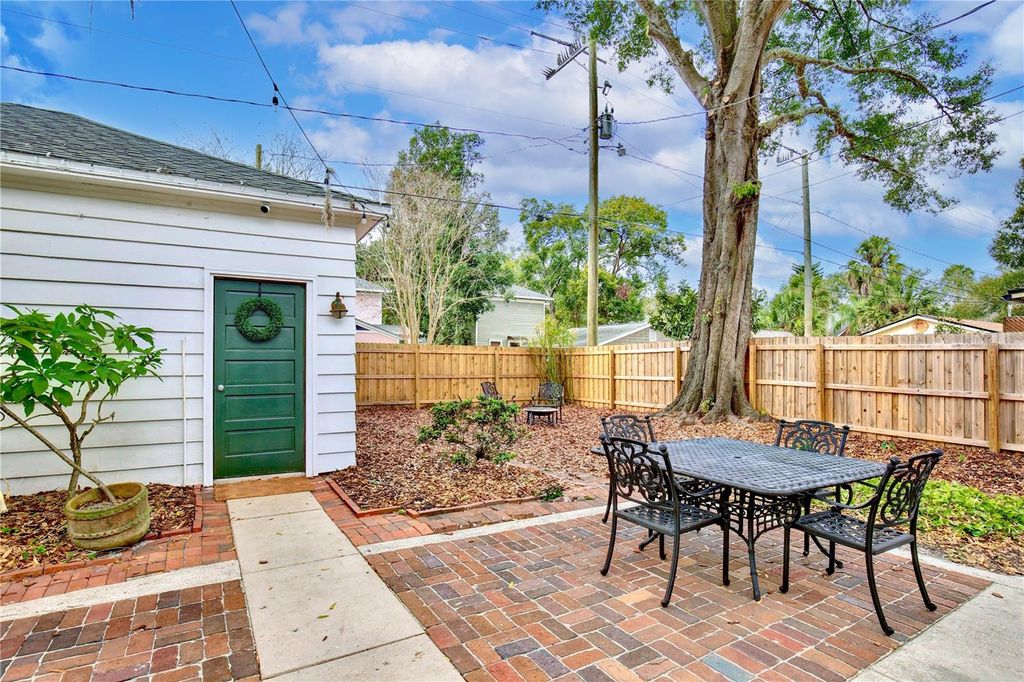 Image 55 of property listing at 918 S PALMETTO AVENUE, Sanford, FL 32771