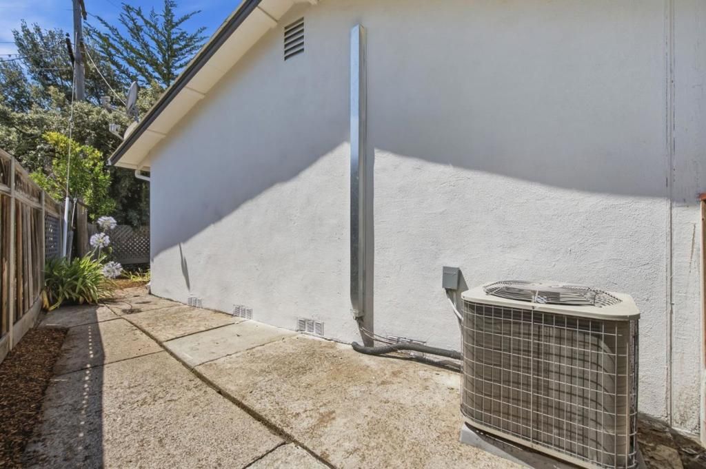 Image 27 of property listing at 847 Alderbrook Lane, Cupertino, CA 95014