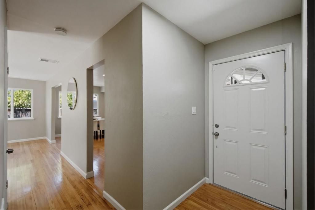 Image 9 of property listing at 847 Alderbrook Lane, Cupertino, CA 95014