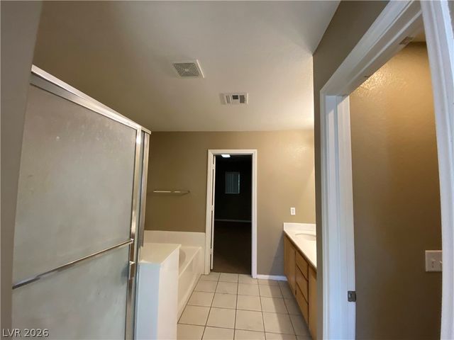 136 Temple Wood Court, Las Vegas, NV 89148