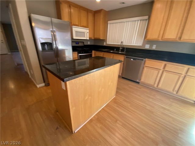 136 Temple Wood Court, Las Vegas, NV 89148
