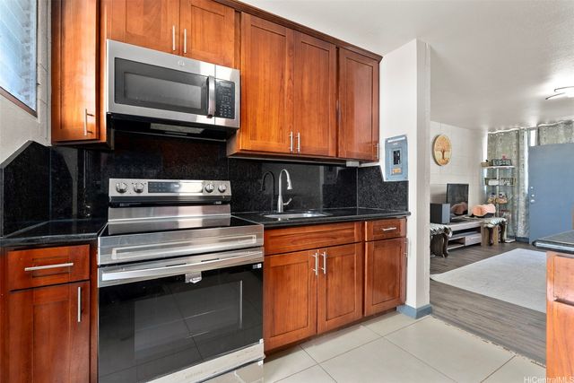1119 Kokea Street C201, Honolulu, HI 96817