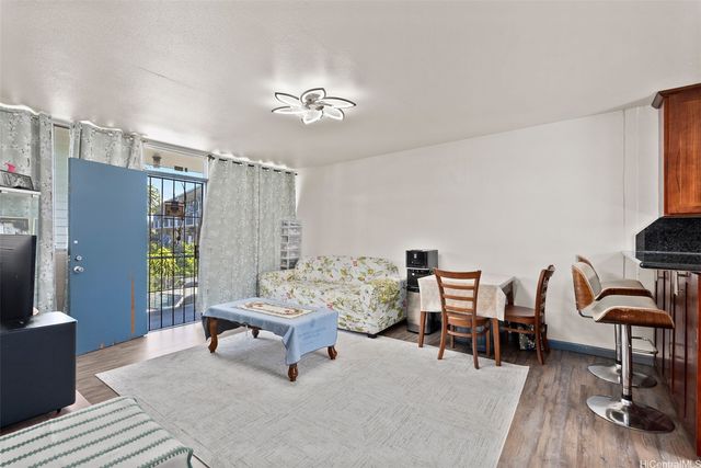 1119 Kokea Street C201, Honolulu, HI 96817