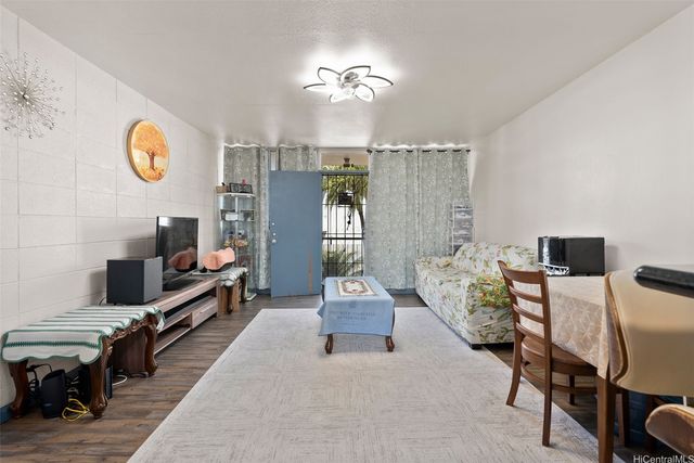 1119 Kokea Street C201, Honolulu, HI 96817