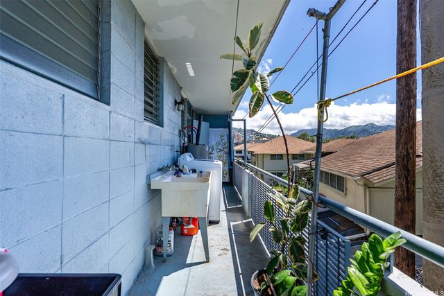 1119 Kokea Street C201, Honolulu, HI 96817