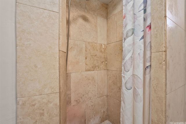 1119 Kokea Street C201, Honolulu, HI 96817