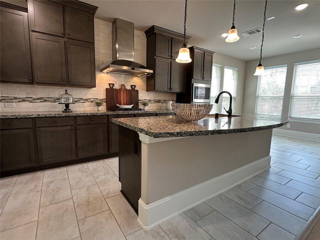 12423 Britta Lane, Texas City, TX 77568