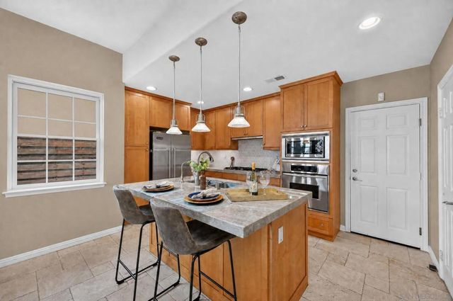 2985 Farragut Rd, San Diego, CA 92106