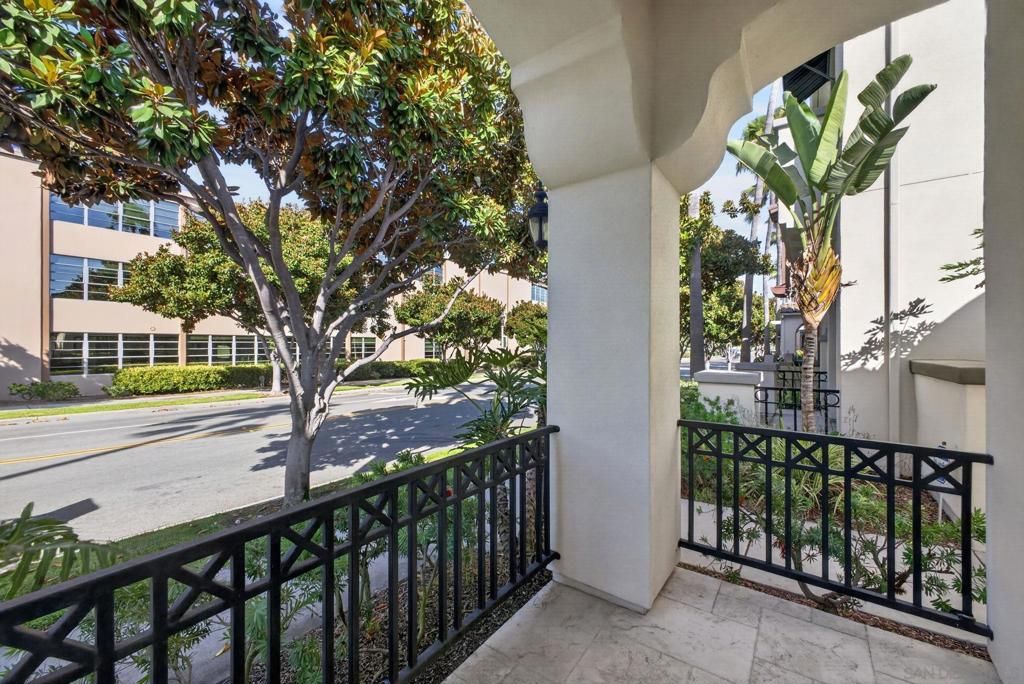 Image 10 of property listing at 2985 Farragut Rd, San Diego, CA 92106