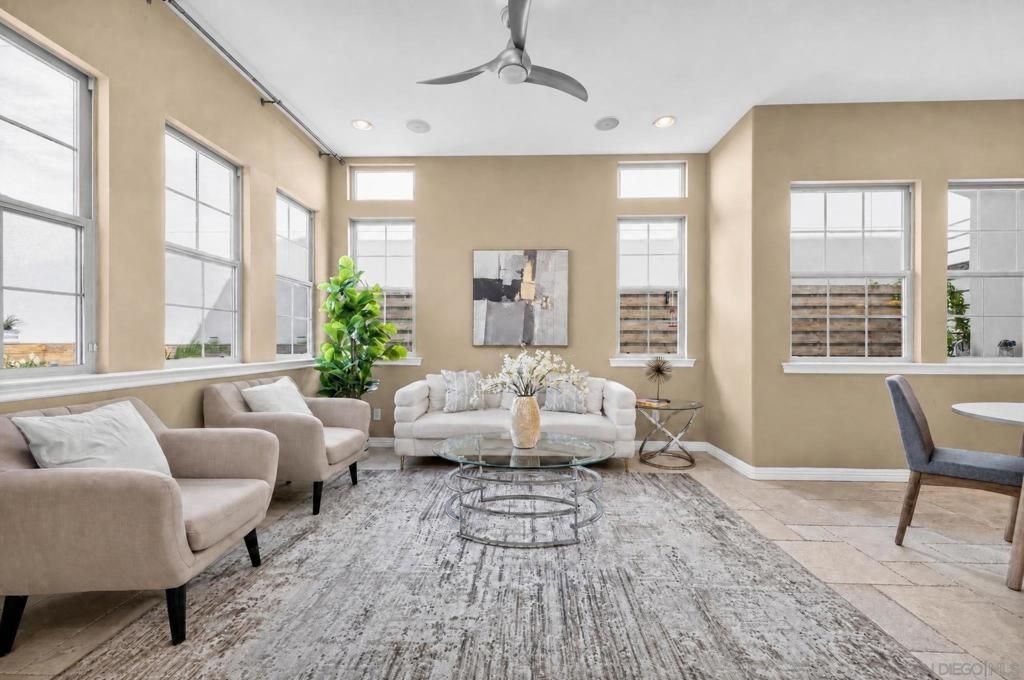 Image 14 of property listing at 2985 Farragut Rd, San Diego, CA 92106