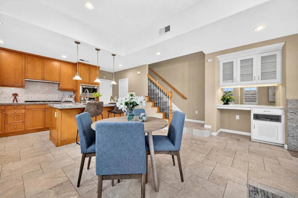 Image 22 of property listing at 2985 Farragut Rd, San Diego, CA 92106
