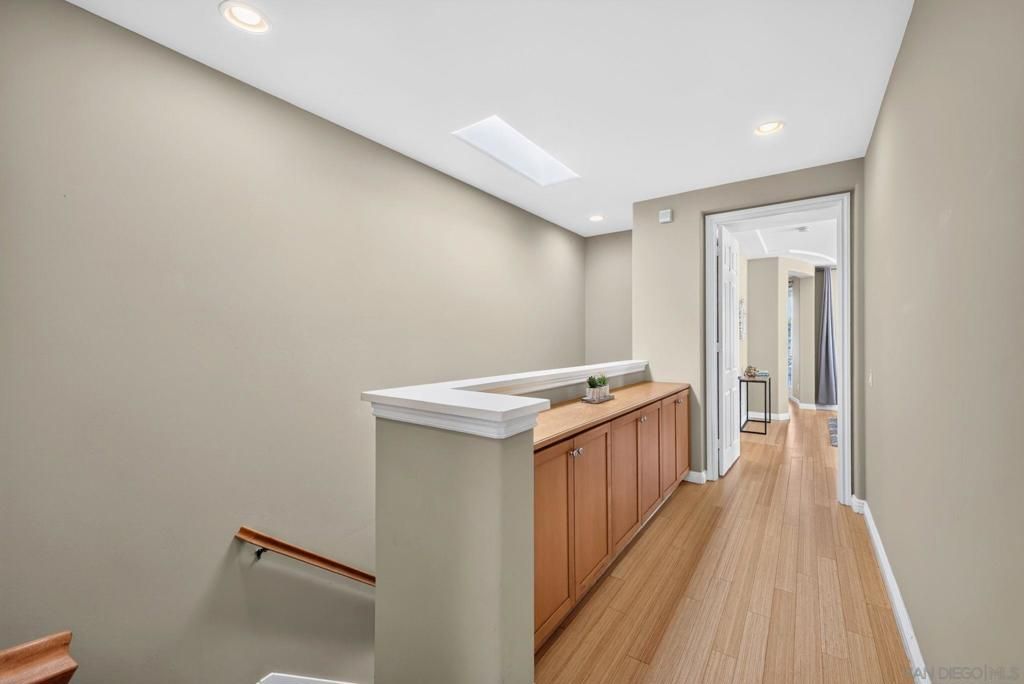 Image 32 of property listing at 2985 Farragut Rd, San Diego, CA 92106