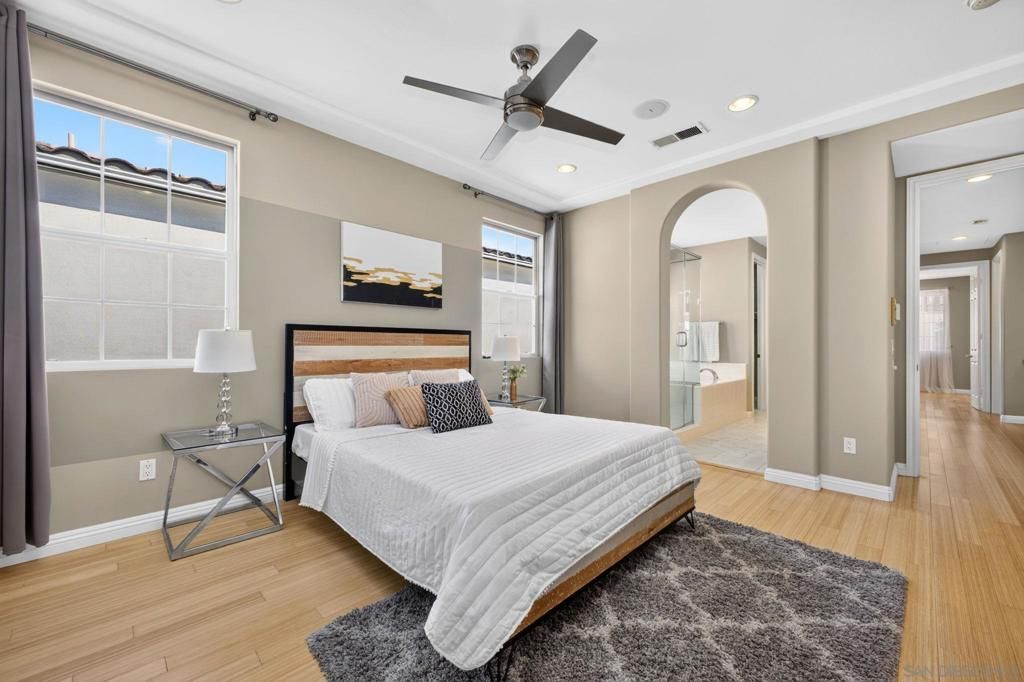 Image 34 of property listing at 2985 Farragut Rd, San Diego, CA 92106