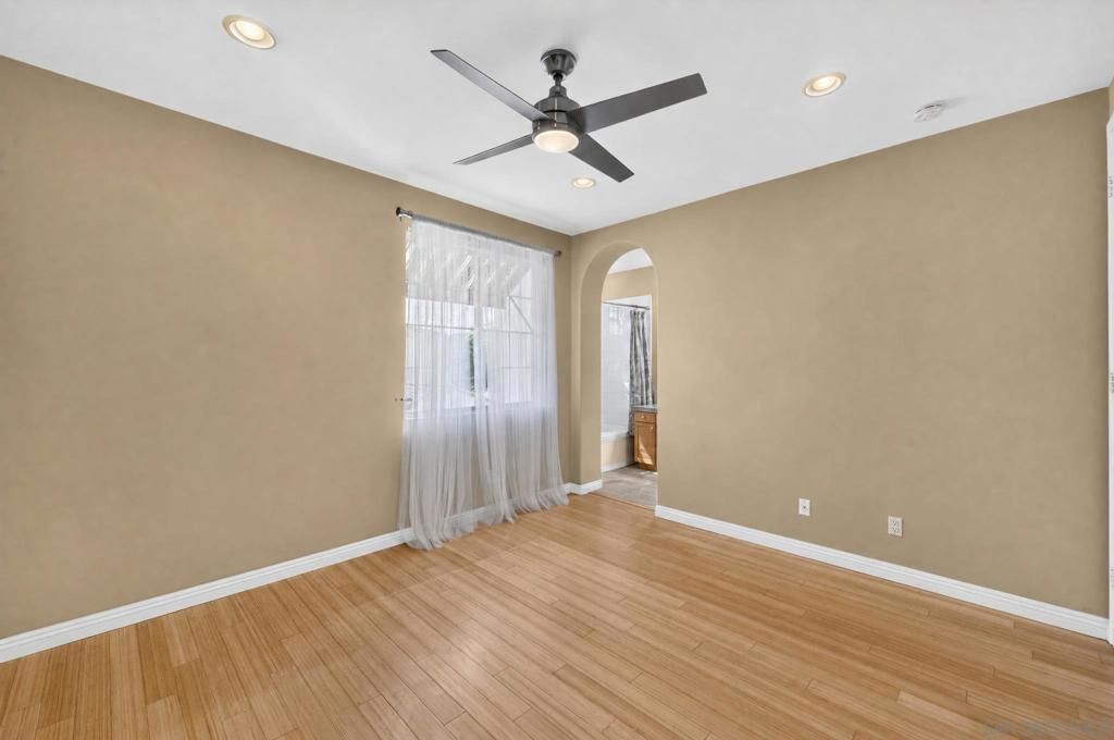 Image 49 of property listing at 2985 Farragut Rd, San Diego, CA 92106