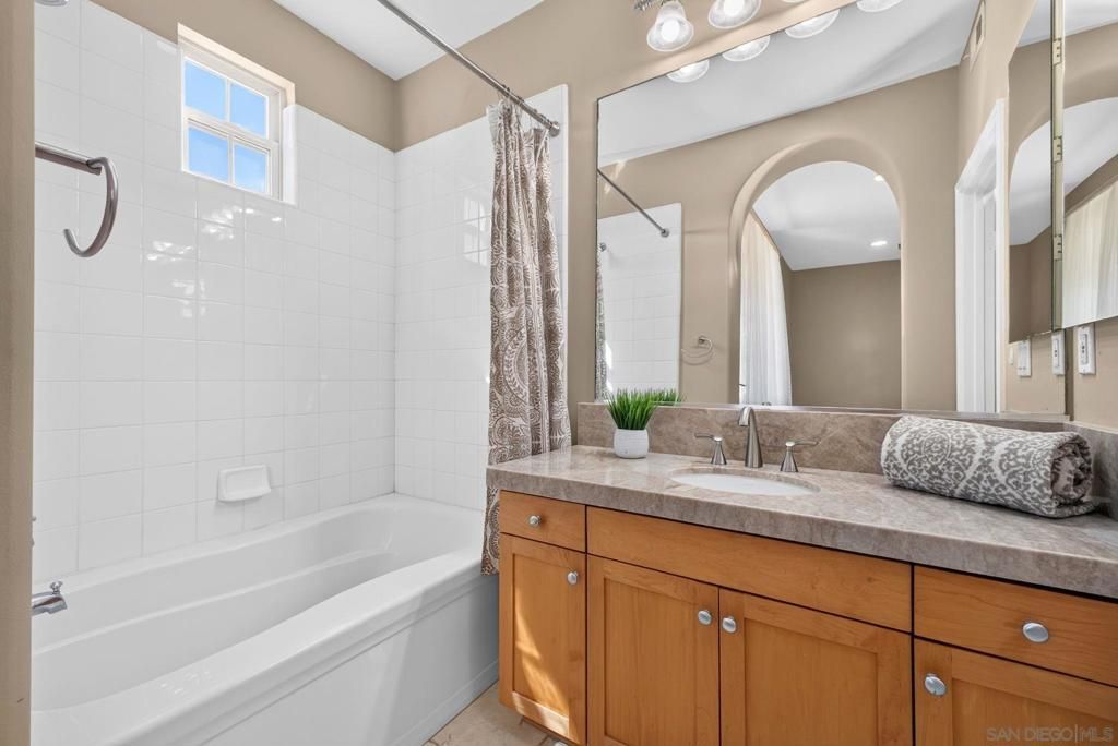 Image 50 of property listing at 2985 Farragut Rd, San Diego, CA 92106