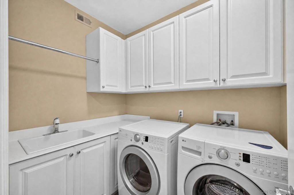 Image 52 of property listing at 2985 Farragut Rd, San Diego, CA 92106