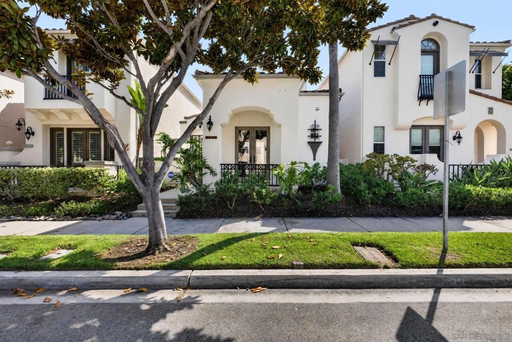 Image 54 of property listing at 2985 Farragut Rd, San Diego, CA 92106