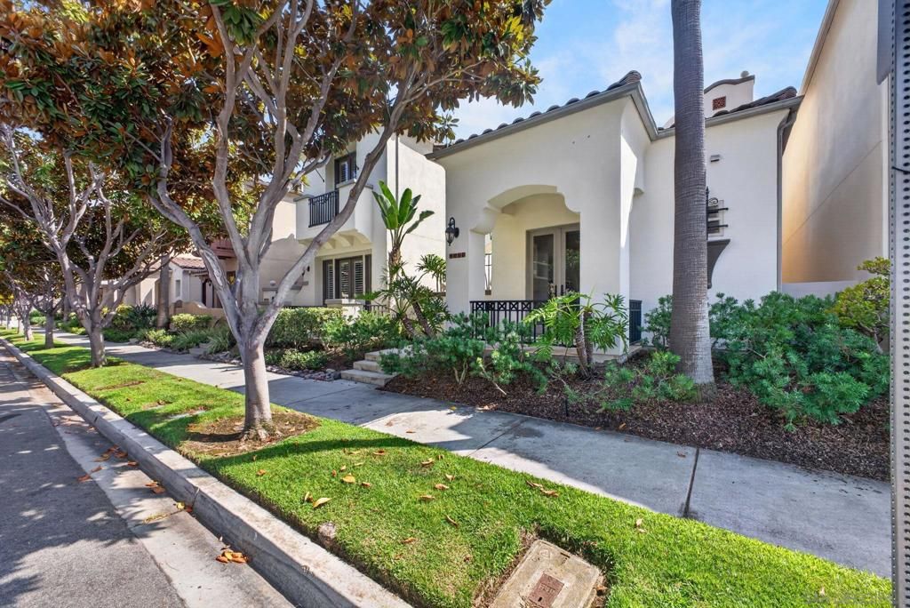 Image 56 of property listing at 2985 Farragut Rd, San Diego, CA 92106