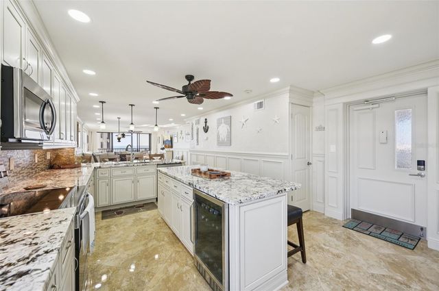 5770 MIDNIGHT PASS ROAD C601, Sarasota, FL 34242