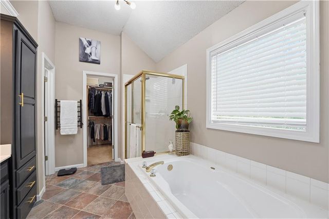 14415 S Summit Street, Olathe, KS 66062