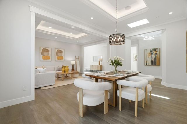 18823 Casa Blanca Lane, Saratoga, CA 95070