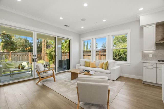 18823 Casa Blanca Lane, Saratoga, CA 95070
