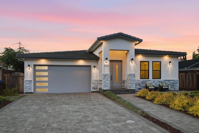 18823 Casa Blanca Lane, Saratoga, CA 95070
