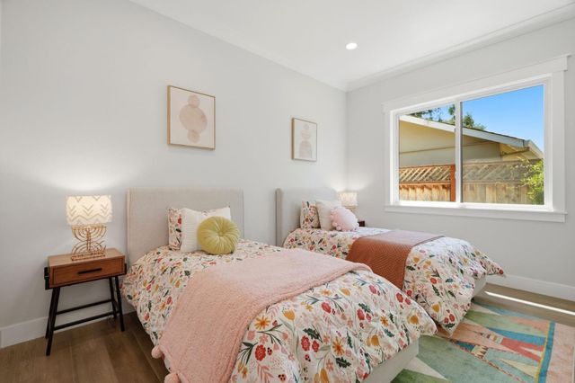 18823 Casa Blanca Lane, Saratoga, CA 95070