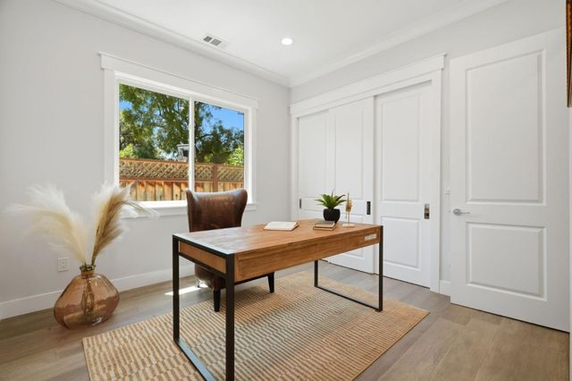 18823 Casa Blanca Lane, Saratoga, CA 95070