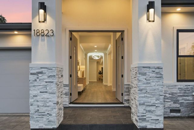 18823 Casa Blanca Lane, Saratoga, CA 95070