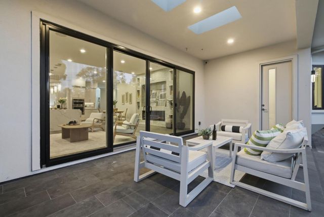 18823 Casa Blanca Lane, Saratoga, CA 95070