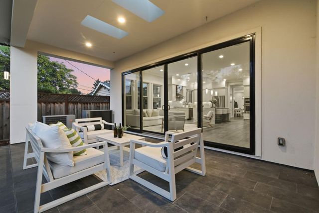 18823 Casa Blanca Lane, Saratoga, CA 95070