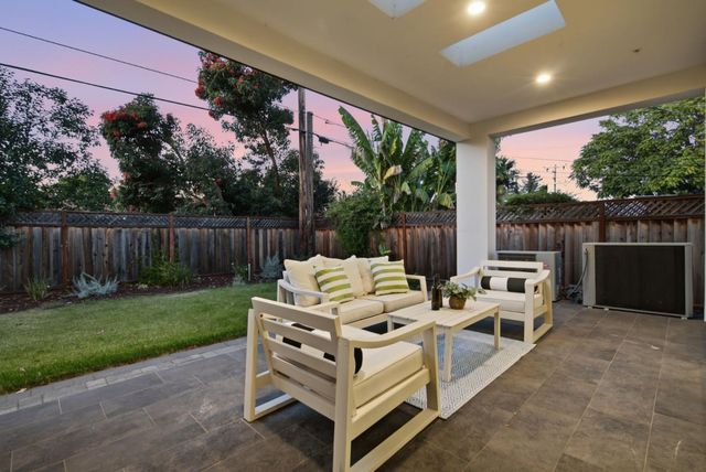 18823 Casa Blanca Lane, Saratoga, CA 95070