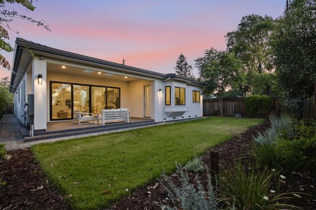 18823 Casa Blanca Lane, Saratoga, CA 95070