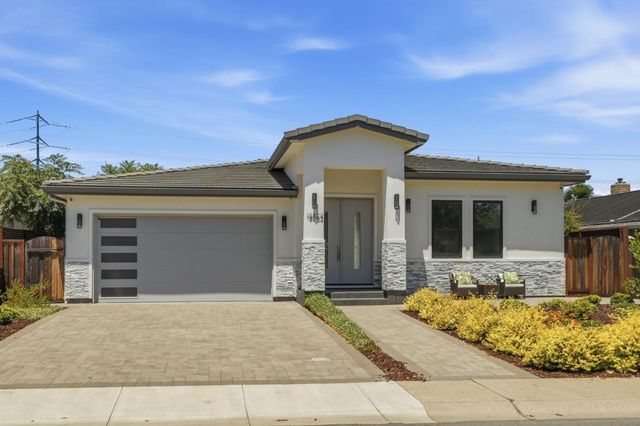 18823 Casa Blanca Lane, Saratoga, CA 95070