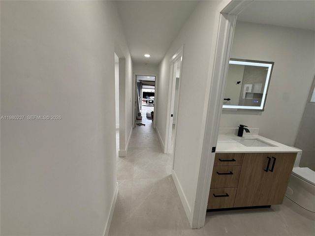 4020 NW 93rd Way, Sunrise, FL 33351