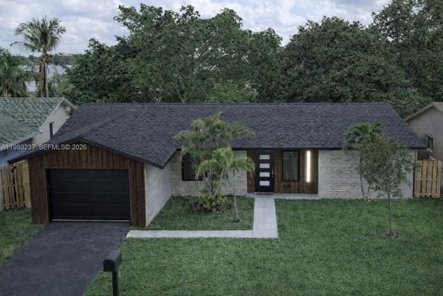 4020 NW 93rd Way, Sunrise, FL 33351