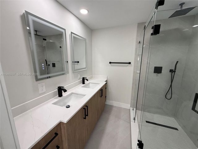 4020 NW 93rd Way, Sunrise, FL 33351