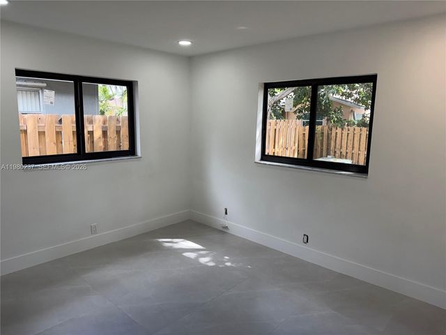 4020 NW 93rd Way, Sunrise, FL 33351