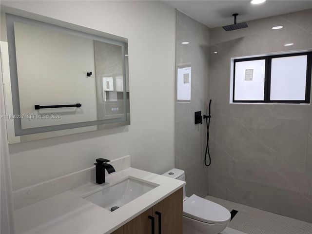 4020 NW 93rd Way, Sunrise, FL 33351