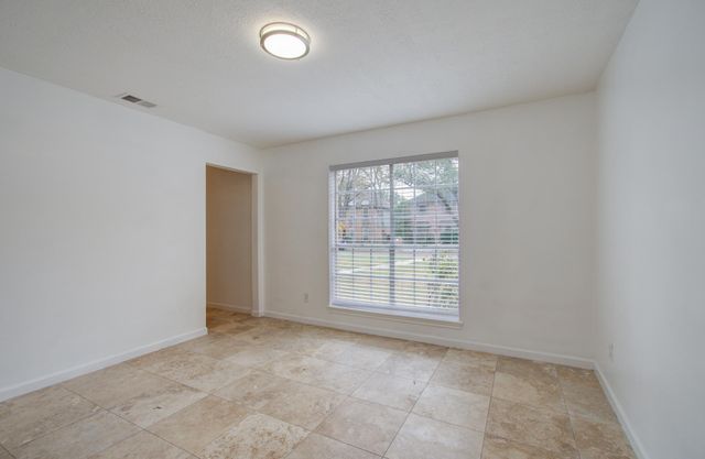 7522 Fernbrook Lane, Houston, TX 77070