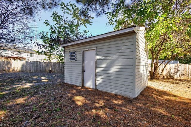 28 Allison Sutton DR, Hampton, VA 23669