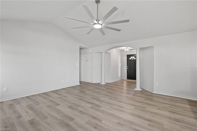 28 Allison Sutton DR, Hampton, VA 23669
