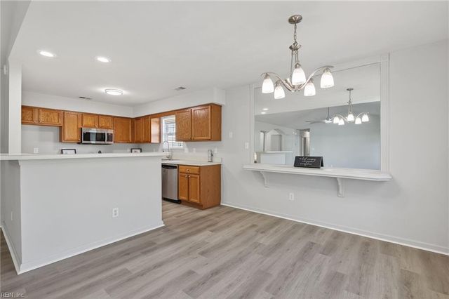 28 Allison Sutton DR, Hampton, VA 23669